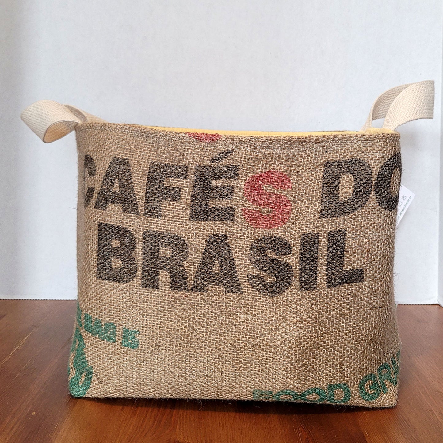 Cafés do Brasil coffee sack basket